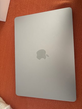 MacBook Air M4 2025 Como Nuevo + Caja