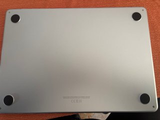 MacBook Air M4 2025 Como Nuevo + Caja