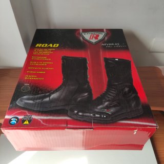 Botas de moto nuevas