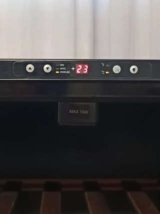 Vinoteca Bosch Negra