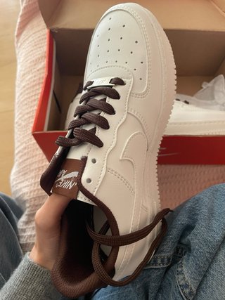 Nike Air Force 1 Blancas y Marrones
