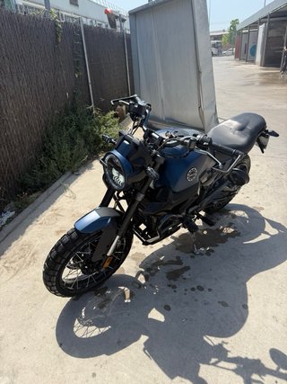 Moto 125cc Adventure/Naked Azul/Negra