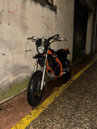 Rieju MRT Supermotard Naranja/Negra