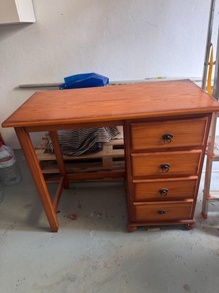 Escritorio de pino macizo estilo provenzal