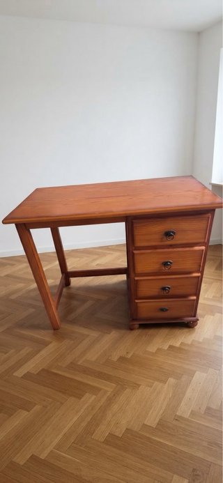 Escritorio de pino macizo estilo provenzal