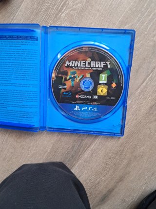 PS4 (PlayStation 4) Negra + Minecraft