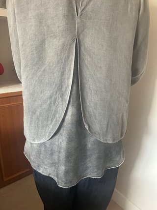 Blusa gris manga larga