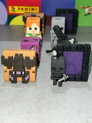 Figuras Minecraft kinder Joy.