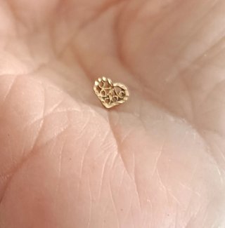 Mini pendiente de oro 14k corazón