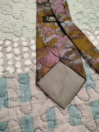 Corbata con estampado abstracto
