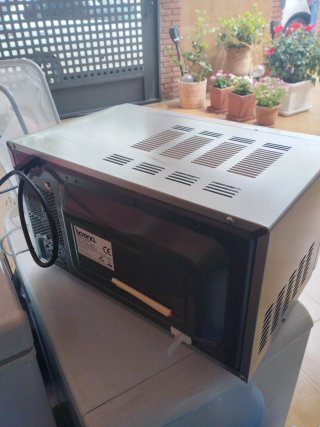 Microondas Croma 700W