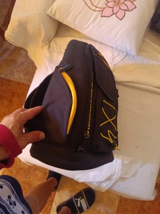 Mochila Cámara Nikon Negra y Amarilla