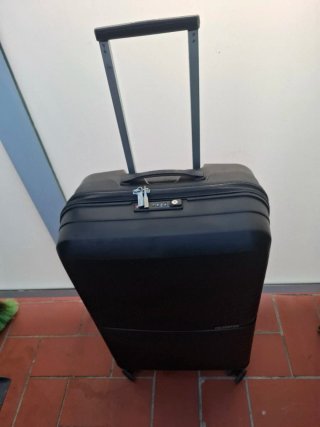 Maleta American Tourister Negra