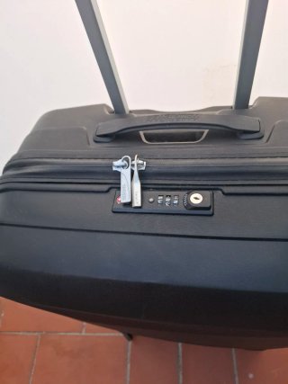 Maleta American Tourister Negra