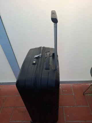 Maleta American Tourister Negra