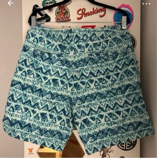 Bermuda Hollister estampada W32