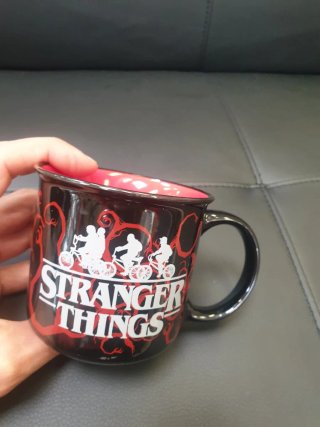 Taza Stranger Things