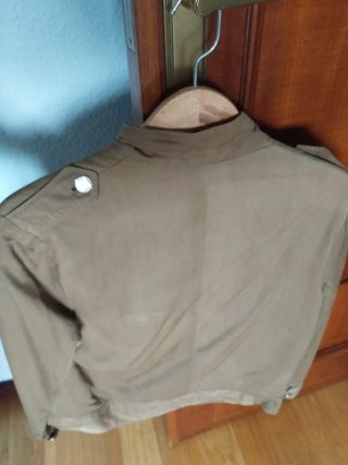 Chaqueta militar marrón