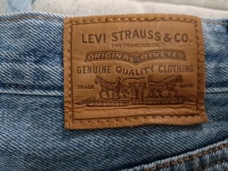 Falda vaquera Levi's strauss Talla 36 Desgastada