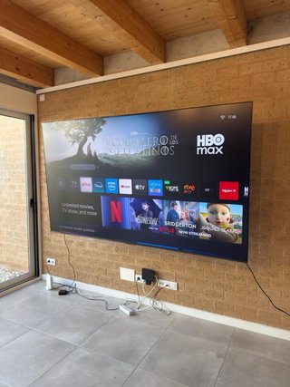 Televisor hisense 100 pulgadas Negro