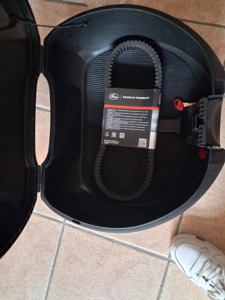 Baúl y correa Kymco 400i