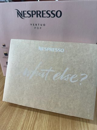 Cafetera Nespresso Vertuo Pop Negra