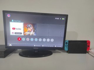 Nintendo Switch + Accessori e Controller Hori
