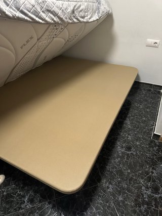 Base tapizada beige