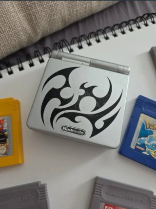 Nintendo Advance SP + 6 Juegos Game Boy