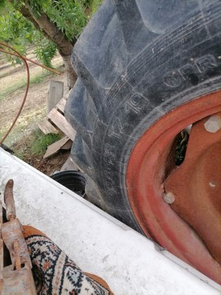 Tractor Rojo