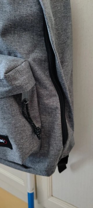 Eastpak Out of Office 27L Zaino Grigio