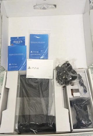 PlayStation 4 PS4 - 500GB