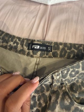 Pantalones de estampado animal