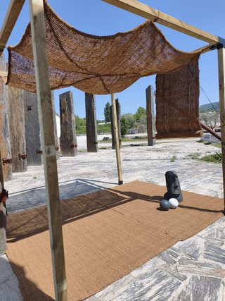 Pérgola 3x3m + toldo, persiana y  alfombra de coco