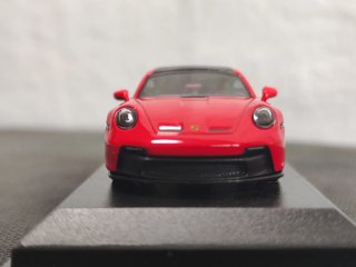 Porsche 911 (992) GT3 1/64 Minichamps