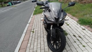 Yamaha YZF 125R Sportbike Negra