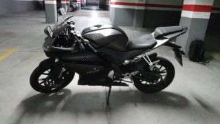 Yamaha YZF 125R Sportbike Negra