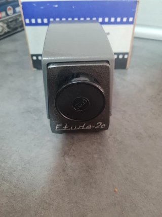 Proyector de diapositivas ЭТЮД 2c