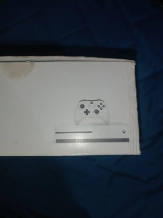Caja Xbox One S 500 GB vacía