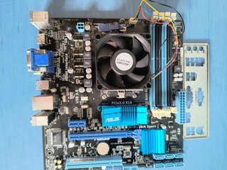 Asus M5A78L-M PLUS + AMD FX Series FX-4300 3.8Ghz