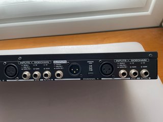 Behringer Composer Pro-XL MDX2600 Procesador