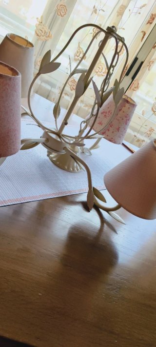 Lámpara de techo vintage rosa y blanco