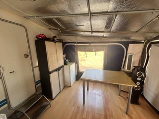 Caravana, totalmente montada con avancé y cocina.
