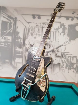 Duesenberg Starplayer TV Outlaw Guitarra