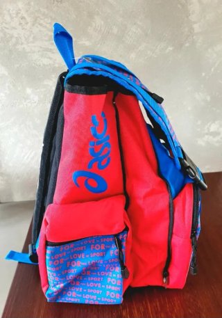 Zaino Asics rosso e blu