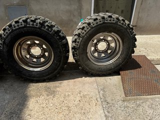5 Llantas 6x139,7 con neumáticos special track