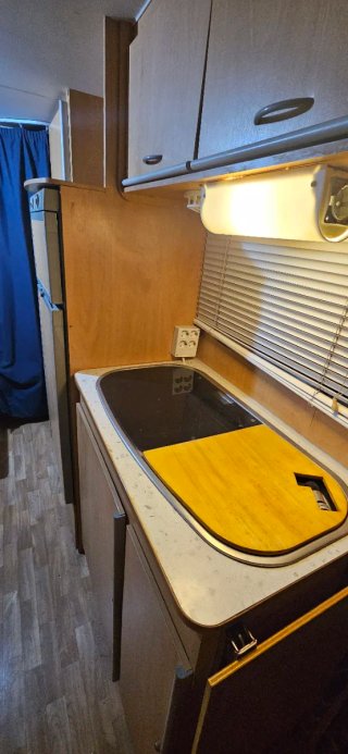 Caravana Sunroller CP490