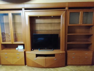 Mueble de salón modular madera y cristal