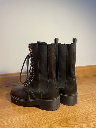 Botas cuero negras con cremallera
