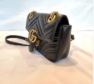 Bolso Gucci Marmont 26 Cadena Negro Dorado